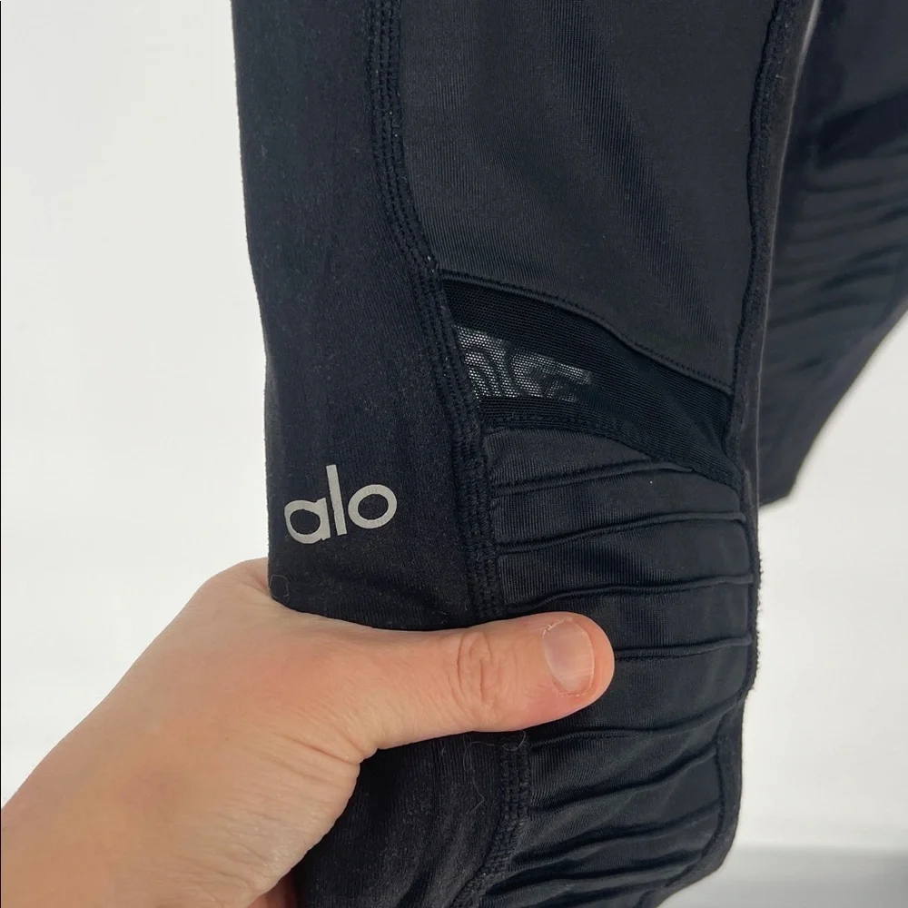 Alo Yoga High Waisted Moto Leggings Black SizeSmall Faux Leather Mesh Panels